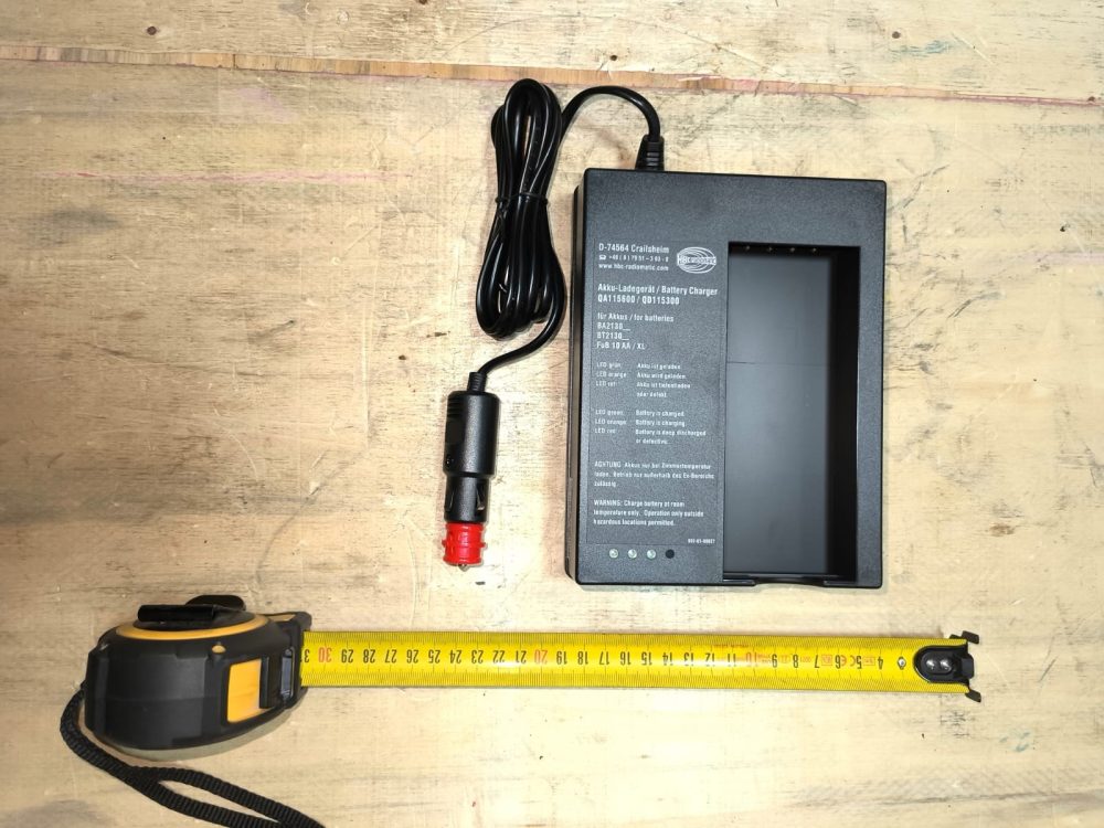 Зарядное устройство для батареи HBC Radiomatic BA213020 (автомобильный разъем)